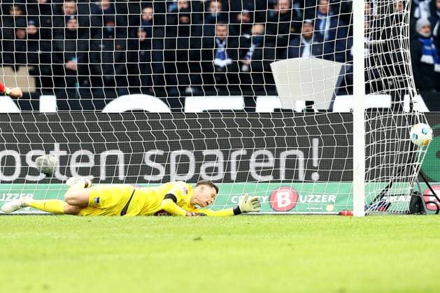 21 01 2024, xtgx, Fußball 2 Bundesliga, Hertha BSC Berlin Fortuna Duesseldorf emspor, v l Isak Bergmann Johannesson Fortuna Duesseldorf erzielt das Tor zum scores the goal 1 1 Tjark Ernst Hertha BSC Berlin DFL DFB REGULATIONS PROHIBIT ANY USE OF PHOTOGRAPHS as IMAGE SEQUENCES and or QUASI VIDEO Berlin