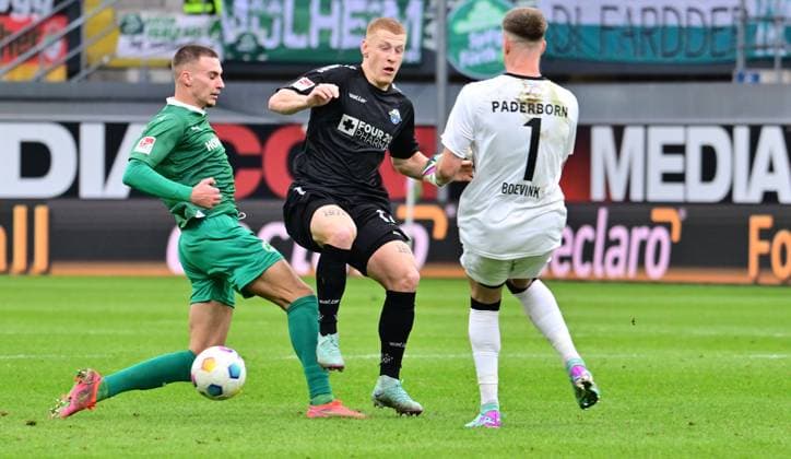 21 01 2024 Soccer Season 2023 2024 2 Soccer Bundesliga 18 Matchday SC Paderborn 07 SCP SpVgg Greuther Fürth Kleeblatt Sportfoto Zink xwoxzix DFL regulations prohibit any use of photographs as image sequences and or quasi video only for editorial use Tim Lemperle 19, SpVgg Greuther Fürth Laurin Curda 17, SC Paderborn 07 Pelle Boevink 1, SC Paderborn 07