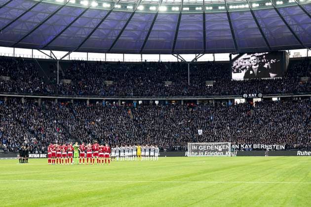 Minutes silence for Kay Bernstein Hertha BSC, President died 16 01 2024 , GER, Hertha BSC vs Fortuna Duesseldorf, Soccer Men, 2 Bundesliga, Season 2023 2024, Matchday 18, 21 01 2024 DFL REGULATIONS PROHIBIT ANY USE OF PHOTOGRAPHS AS IMAGE SEQUENCES AND OR QUASI VIDEO GER, Hertha BSC vs Fortuna Duesseldorf, Soccer Men, 2 Bundesliga, Season 2023 2024, Matchday 18, 21 01 2024 Berlin Copyright: xEibner-Pressefotox xClaudiusxRauchx EP_CRH
