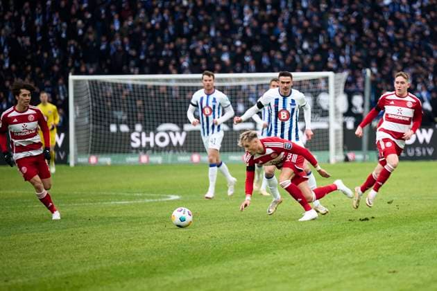 Isak Bergmann Johannesson Fortuna Duesseldorf, 08 , GER, Hertha BSC vs Fortuna Duesseldorf, Soccer Men, 2 Bundesliga, Season 2023 2024, Matchday 18, 21 01 2024 DFL REGULATIONS PROHIBIT ANY USE OF PHOTOGRAPHS AS IMAGE SEQUENCES AND OR QUASI VIDEO GER, Hertha BSC vs Fortuna Duesseldorf, Soccer Men, 2 Bundesliga, Season 2023 2024, Matchday 18, 21 01 2024 Berlin Copyright: xEibner-Pressefotox xClaudiusxRauchx EP_CRH