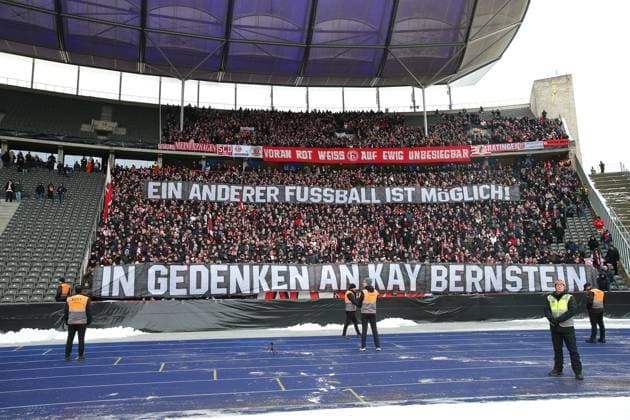 21 01 2024, xtgx, Soccer 2 Bundesliga, Hertha BSC Berlin Fortuna Duesseldorf emspor, v l Fans, Spectators, Ultras, Scarves, Flags, Atmosphere, Fortuna banner poster sign for the deceased Kay Bernstein Mourning DFL DFB REGULATIONS PROHIBIT ANY USE OF PHOTOGRAPHS as IMAGE SEQUENCES and or QUASI VIDEO Berlin