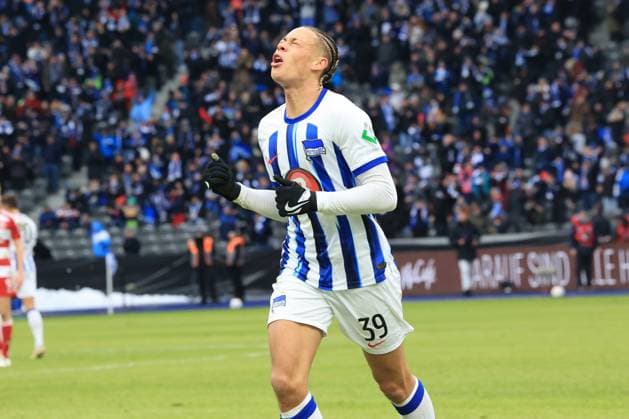 DEU, DFL, 2 FBL, Hertha BSC vs Fortuna Duesseldorf, 21 01 2024, Berliner Olympiastadion, Berlin, DEU, DFL, 2 FBL, Hertha BSC vs Fortuna Duesseldorf, im Bild 2 1 durch Derry Scherhant Hertha BSC Berlin 39 DFL regulations prohibit any use of Photographs as image sequences and or quasi video Foto Juergen Engler nordphoto GmbH nordphotoxGmbHx xEngler nph00076