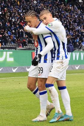 DEU, DFL, 2 FBL, Hertha BSC vs Fortuna Duesseldorf, 21 01 2024, Berliner Olympiastadion, Berlin, DEU, DFL, 2 FBL, Hertha BSC vs Fortuna Duesseldorf, im Bild 2 1 durch Derry Scherhant Hertha BSC Berlin 39 , Marten Winkler Hertha BSC Berlin 22 DFL regulations prohibit any use of Photographs as image sequences and or quasi video Foto Juergen Engler nordphoto GmbH nordphotoxGmbHx xEngler nph00076