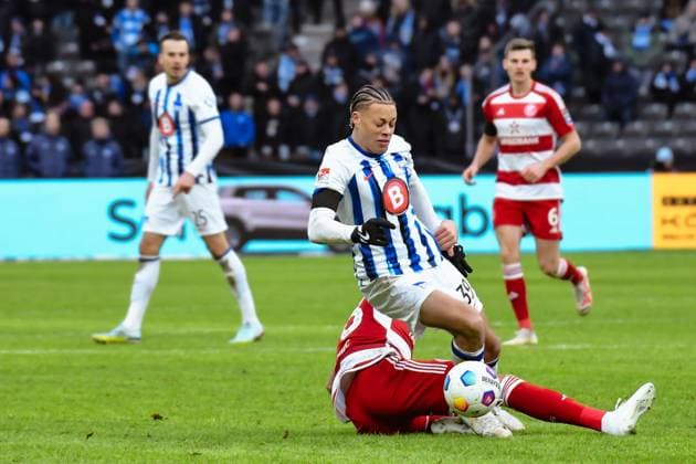 Soccer 2 Bundesliga, Hertha BSC Fortuna Duesseldorf 21 01 2024, xdanx, Soccer 2 Bundesliga, Hertha BSC Fortuna Duesseldorf, v l Jona Niemiec Fortuna Duesseldorf 18 ,Derry Scherhant Hertha BSC 39 ,duel, duel, fight, tackle DFL DFB REGULATIONS PROHIBIT ANY USE OF PHOTOGRAPHS as IMAGE SEQUENCES and or QUASI VIDEO Photo Daniel Lakomski Mix1 Berlin Olympiastadion Berlin Berlin Germany EN Copyright: xDanielxLakomskix