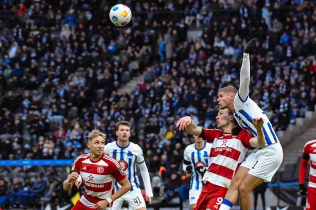 Soccer 2 Bundesliga, Hertha BSC Fortuna Duesseldorf 21 01 2024, xdanx, Soccer 2 Bundesliga, Hertha BSC Fortuna Duesseldorf, v l Jona Niemiec Fortuna Duesseldorf 18 ,Vincent Vermeij Fortuna Duesseldorf 9 ,Marton Dardai Hertha BSC 31 ,duel, duel, fight, tackle DFL DFB REGULATIONS PROHIBIT ANY USE OF PHOTOGRAPHS as IMAGE SEQUENCES and or QUASI VIDEO Foto Daniel Lakomski Mix1 Berlin Olympiastadion Berlin Berlin Germany EN Copyright: xDanielxLakomskix