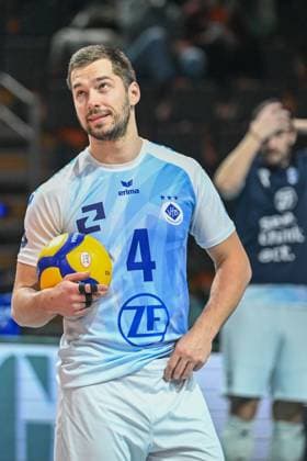 Berlin, Germany 21 January 2024 1 VBL 2023 2024 Berlin Recycling Volleys vs VfB Friedrichshafen In the picture Tim Peter VfB Friedrichshafen before the match Copyright: xFotostandx xReuhlx