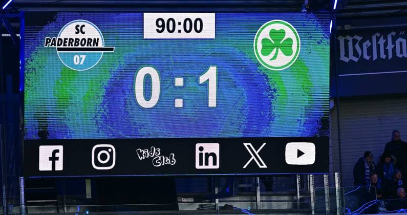 21 01 2024 Soccer Season 2023 2024 2 Soccer Bundesliga 18 Matchday SC Paderborn 07 SCP SpVgg Greuther Fürth Kleeblatt Sportfoto Zink xwoxzix DFL regulations prohibit any use of photographs as image sequences and or quasi video only for editorial use Final result on scoreboard