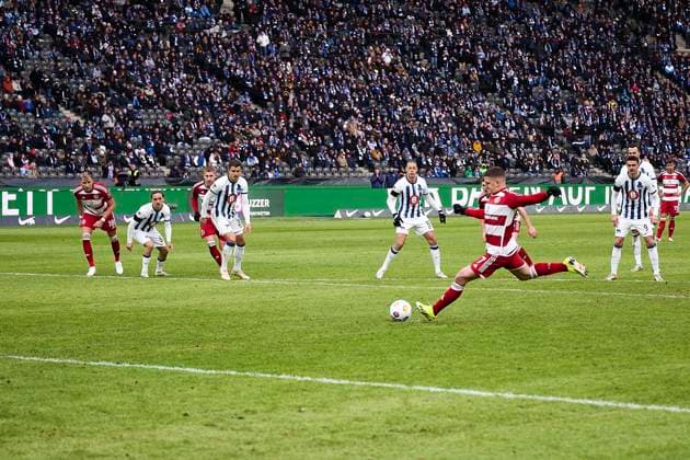 Christos Tzolis Fortuna Duesseldorf, 07 on penalty kick, GER, Hertha BSC vs Fortuna Duesseldorf, Soccer Men, 2 Bundesliga, Season 2023 2024, Matchday 18, 21 01 2024 DFL REGULATIONS PROHIBIT ANY USE OF PHOTOGRAPHS AS IMAGE SEQUENCES AND OR QUASI VIDEO GER, Hertha BSC vs Fortuna Duesseldorf, Soccer Men, 2 Bundesliga, Season 2023 2024, Matchday 18, 21 01 2024 Berlin Copyright: xEibner-Pressefotox xClaudiusxRauchx EP_CRH
