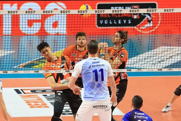 DEU, DVV, 1 VBL, BR Volleys vs VFB Friredrichshafen, 21 01 2024, Max Schmeling Halle, Berlin, DEU, DVV, 1 VBL, BR Volleys vs VFB Friredrichshafen, in the picture Neheimjah Mote BR Volleys 5 , Ruben Schott BR Volleys 13 , Timothee Carle BR Volleys 9 , Marcus Boehme Friedrichshafen 11 Photo Juergen Engler nordphoto GmbH nordphotoxGmbHx xEngler nph00076