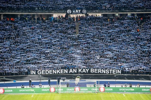 Football, Men, Season 2023 2024, 2 Bundesliga 18 Matchday , Hertha BSC Fortuna Düsseldorf, Commemoration of the late president Kay Bernstein Hertha BSC , in the picture minutes silence, Hertha fans show banner In memory of Kay Bernstein, 21 01 2024, Copyright: xMatthiasxKochx