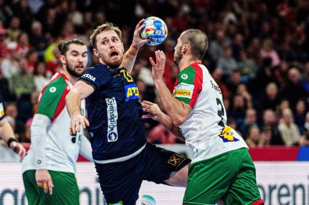 Throw Goal Albin Lagergren Sweden, 23 GER, Sweden vs Portugal, Handball, Men, EHF Euro 2024, Main Round 2, Matchday 3, 21 01 2024 GER, Sweden vs Portugal, Handball, Men, EHF Euro 2024, Main Round 2, Matchday 3, 21 01 2024 Hamburg Copyright: xEibner-Pressefoto MarcelxvonxFehrnx EP_MFN