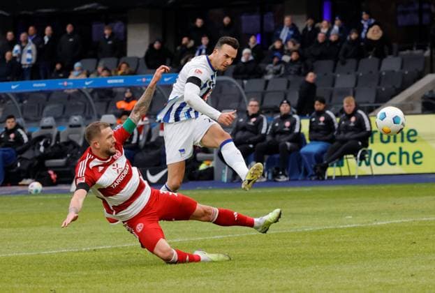 Andre Hoffmann, Fortuna Düsseldorf, Haris Tabakovic, Hertha BSC, Germany, Berlin, Olympiastadion, Football, Men, Season 2023 2024, 2 Bundesliga 18 Matchday , Hertha BSC Fortuna Düsseldorf, Memorial to the late President Kay Bernstein Hertha BSC