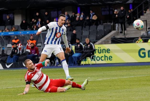 Andre Hoffmann, Fortuna Düsseldorf, Haris Tabakovic, Hertha BSC, Germany, Berlin, Olympiastadion, Football, Men, Season 2023 2024, 2 Bundesliga 18 Matchday , Hertha BSC Fortuna Düsseldorf, Memorial to the late President Kay Bernstein Hertha BSC