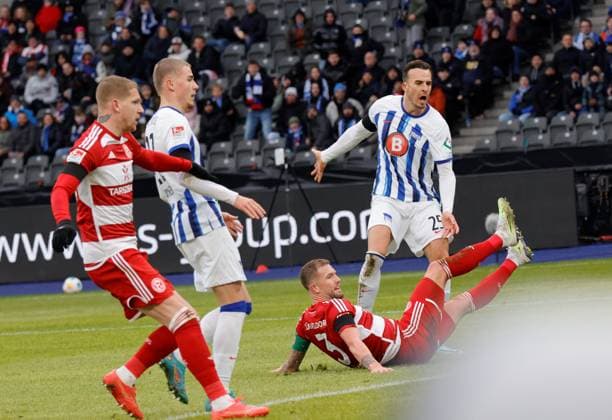 Andre Hoffmann, Fortuna Düsseldorf, Haris Tabakovic, Hertha BSC, Germany, Berlin, Olympiastadion, Football, Men, Season 2023 2024, 2 Bundesliga 18 Matchday , Hertha BSC Fortuna Düsseldorf, Memorial to the late President Kay Bernstein Hertha BSC
