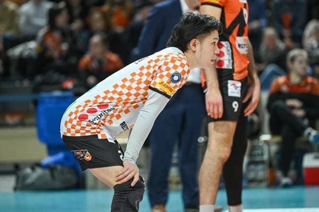 Berlin, Germany January 21, 2024 1 VBL 2023 2024 Berlin Recycling Volleys vs VfB Friedrichshafen In the picture Satoshi Tsuiki BR Volleys concentrated Copyright: xFotostandx xReuhlx