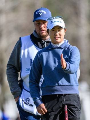 January 21, 2024: Rose Zhang talks with here caddie on the 18th green during final round of Hilton Grand Vacations Tournament of Champions held at Lake Nona Golf & Country Club in Orlando, FL. Romeo T Guzman CSM Orlando USA - ZUMAcg2_ 20240121_faf_cg2_090 Copyright: xRomeoxGuzmanx