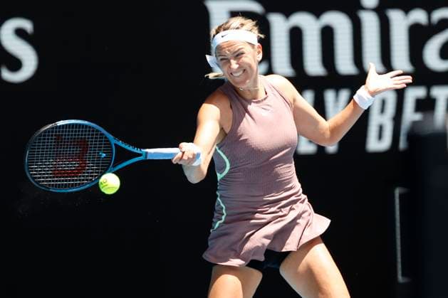 22nd January 2024; Melbourne Park, Melbourne, Victoria, Australia; Australian Open Tennis Championship Day 9; Victoria Azarenka in action during the round four singles match against Dayana Yastremska UKR)  ActionPlus12600598 NaFoto