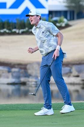 LA QUINTA, CA - JANUARY 21: Nick Dunlap (a) (USA) sinks his par putt on 18 to win The American Express tournament at PGA, Golf Herren West, Dye Stadium Course on January 21, 2024 in La Quinta, California. (Photo by Ken Murray Icon Sportswire) GOLF: JAN 21 PGA The American Express EDITORIAL USE ONLY Icon2401210054
