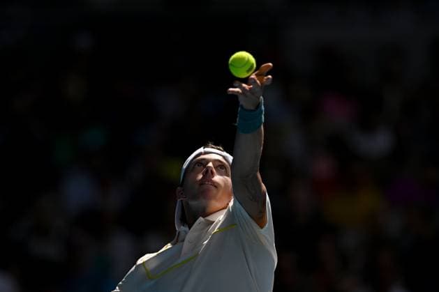 TENNIS AUSTRALIAN OPEN, Arthur Cazaux of France in action during his 4th round match against Hubert Hurkacz of Poland on Day 9 of the 2024 Australian Open at Melbourne Park in Melbourne, Monday, January 22, 2024. ( NO ARCHIVING, EDITORIAL USE ONLY, NO USE IN BOOKS WITHOUT CONSENT MELBOURNE VICTORIA AUSTRALIA  Copyright: xLUKASxCOCHx 20240122001892139525