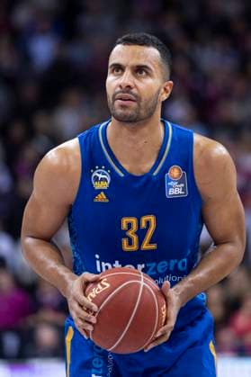 Johannes THIEMANN BER, mi , on the ball, free throw, individual action Final score 87 95, Basketball 1 Bundesliga Telekom Baskets Bonn Alba Berlin BON vs BER 17 Matchday, in T E L E C O M D O M E, on 21 01 2024 Sven Simon Fotoagentur GmbH Co Pressefoto KG Photographer Volker Essler
