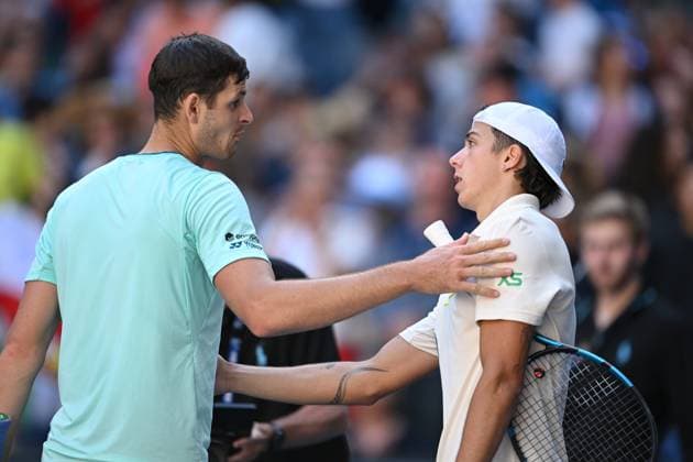 TENNIS AUSTRALIAN OPEN, Arthur Cazaux of France congratulates Hubert Hurkacz of Poland on his 4th round win against on Day 9 of the 2024 Australian Open at Melbourne Park in Melbourne, Monday, January 22, 2024. ( NO ARCHIVING, EDITORIAL USE ONLY, NO USE IN BOOKS WITHOUT CONSENT MELBOURNE VICTORIA AUSTRALIA  Copyright: xLUKASxCOCHx 20240122001892168108