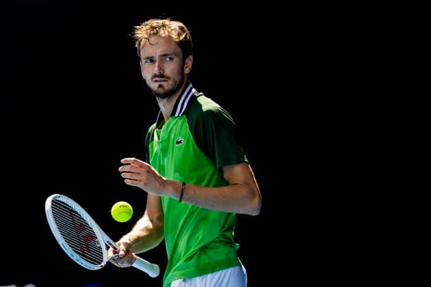 MELBOURNE, VIC - JANUARY 22: Daniil Medvedev of Russia in action during the 4th round of the 2024 Australian Open on January 22 2024, at Melbourne Park in Melbourne, Australia. (Photo by Jason Heidrich Icon Sportswire) TENNIS: JAN 22 Australian Open EDITORIAL USE ONLY Icon240122087