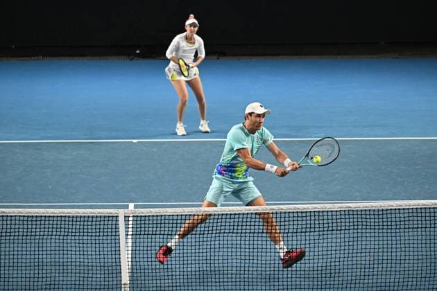 TENNIS AUSTRALIAN OPEN, Matthew Ebden and Storm Hunter of Australia during their 2nd round mixed doubles match against Jaimee Fourlis and Andrew Harris of Australia on Day 9 of the 2024 Australian Open at Melbourne Park in Melbourne, Monday, January 22, 2024. ( NO ARCHIVING, EDITORIAL USE ONLY, NO USE IN BOOKS WITHOUT CONSENT MELBOURNE VICTORIA AUSTRALIA  Copyright: xLUKASxCOCHx 20240122001892211669