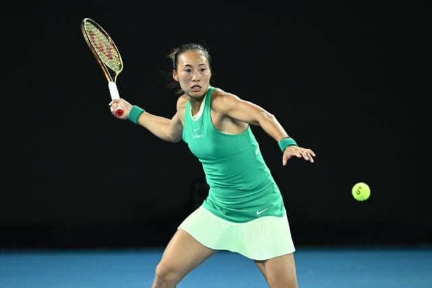TENNIS AUSTRALIAN OPEN, Qinwen Zheng of China in action during her 4th round match against Oceane Dodin of France on Day 9 of the 2024 Australian Open at Melbourne Park in Melbourne, Monday, January 22, 2024. ( NO ARCHIVING, EDITORIAL USE ONLY, NO USE IN BOOKS WITHOUT CONSENT MELBOURNE VICTORIA AUSTRALIA  Copyright: xJOELxCARRETTx 20240122001892221617