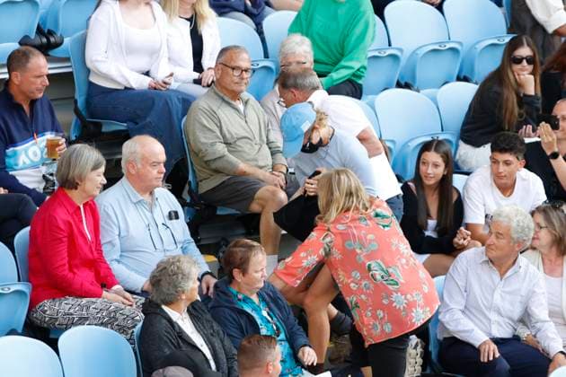 January 22, 2024, Melbourne, Victoria, Australia: A woman throws free Palestine leaflets on Margaret Arena during a match Between Alexander Zverev of Germany and Cameron Norrie of Britain on day 9 of the 2024 Australian Open at Melbourne Park on January 22, 2024 in Melbourne, Australia. Melbourne Australia - ZUMAl131 20240122_zsp_l131_046 Copyright: xCiroxDexLucax