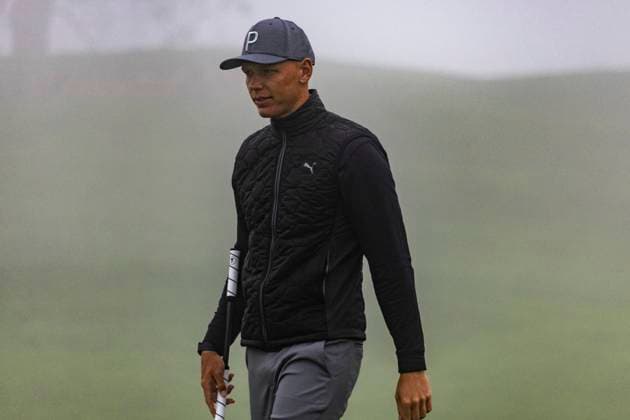 LA JOLLA, CA - JANUARY 22: Matti Schmid walk the South Course and take putts on the greens on the first practice day before this week™s PGA, Golf Herren Tour Farmer™s Insurance Open, at Torrey Pines Golf Course, Monday, January 22, 2024, in La Jolla, California. (Photo by Tony Ding Icon Sportswire) GOLF: JAN 22 PGA Farmers Insurance Open EDITORIAL USE ONLY Icon46520240122015