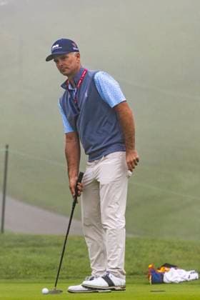 LA JOLLA, CA - JANUARY 22: Kevin Streelman take putts on the greens on the first practice day before this week™s PGA, Golf Herren Tour Farmer™s Insurance Open, at Torrey Pines Golf Course, Monday, January 22, 2024, in La Jolla, California. (Photo by Tony Ding Icon Sportswire) GOLF: JAN 22 PGA Farmers Insurance Open EDITORIAL USE ONLY Icon46520240122016