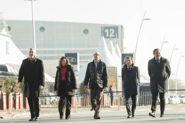 MADRID, SPAIN - JANUARY 23:from left to right, Vicente de los Mozos president of IFEMA MADRID, president of the Community of Madrid Isabel Diaz Ayuso, Stefano Domenicali president and CEO of Formula one, Jose Luis Martinez Almeida mayor of Madrid and Angel Asensio president of the Madrid Chamber of Commerce during presentation of the Formula One grand prix that will be held in Madrid starting in 2026 ONLYxEDITORIALxUSAGE  (241612292)