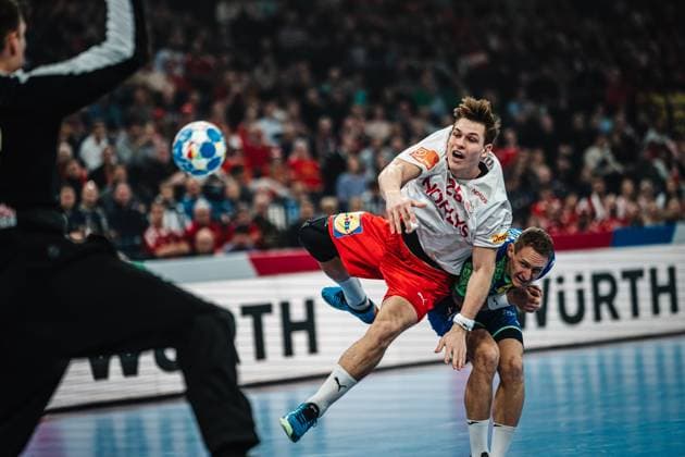 Handball Men EHF EURO 2024 European Championshop Men 2024 Final Tournament Slovenia vs Denmark 23 01 2024 Lukas Lindhard Jorgensen 25, Denmark, DEN throwing on goal Hamburg Barclays Arena Hamburg Germany
