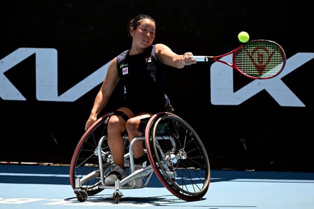 TENNIS AUSTRALIAN OPEN, Yui Kamiji of Japan in action during her Quaterfinals Women?s Wheelchair match against Dana Mathewson of the USA on Day 11 of the 2024 Australian Open at Melbourne Park in Melbourne, Wednesday, January 24, 2024. ( NO ARCHIVING, EDITORIAL USE ONLY, NO USE IN BOOKS WITHOUT CONSENT MELBOURNE VICTORIA AUSTRALIA  Copyright: xJAMESxROSSx 20240124001892865284