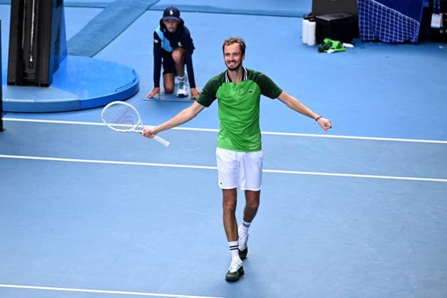 TENNIS AUSTRALIAN OPEN, Daniil Medvedev of Russia celebrates match point during his Quaterfinal win against Hubert Hurkacz of Poland on Day 11 of the 2024 Australian Open at Melbourne Park in Melbourne, Wednesday, January 24, 2024. ( NO ARCHIVING, EDITORIAL USE ONLY, NO USE IN BOOKS WITHOUT CONSENT MELBOURNE VICTORIA AUSTRALIA  Copyright: xJOELxCARRETTx 20240124001892922072