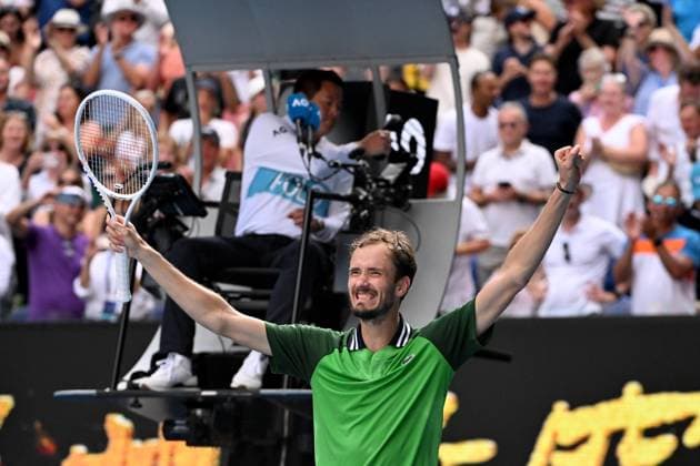 TENNIS AUSTRALIAN OPEN, Daniil Medvedev of Russia celebrates match point during his Quarterfinal win against Hubert Hurkacz of Poland on Day 11 of the 2024 Australian Open at Melbourne Park in Melbourne, Wednesday, January 24, 2024. ( NO ARCHIVING, EDITORIAL USE ONLY, NO USE IN BOOKS WITHOUT CONSENT MELBOURNE VICTORIA AUSTRALIA  Copyright: xJAMESxROSSx 20240124001892922348