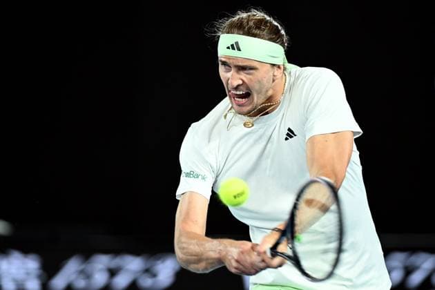 TENNIS AUSTRALIAN OPEN, Alexander Zverev of Germany in action during his Mens Quarterfinal match against Carlos Alcaraz of Spain on Day 11 of the 2024 Australian Open at Melbourne Park in Melbourne, Wednesday, January 24, 2024. ( NO ARCHIVING, EDITORIAL USE ONLY, NO USE IN BOOKS WITHOUT CONSENT MELBOURNE VICTORIA AUSTRALIA  Copyright: xJOELxCARRETTx 20240124001892984531