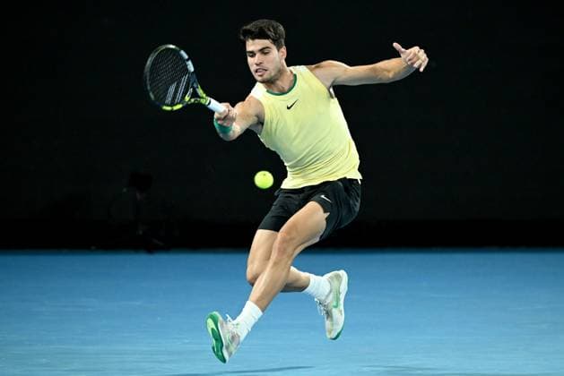 TENNIS AUSTRALIAN OPEN, Carlos Alcaraz of Spain in action during his Mens Quarterfinal match against Alexander Zverev of Germany on Day 11 of the 2024 Australian Open at Melbourne Park in Melbourne, Wednesday, January 24, 2024. ( NO ARCHIVING, EDITORIAL USE ONLY, NO USE IN BOOKS WITHOUT CONSENT MELBOURNE VICTORIA AUSTRALIA  Copyright: xJOELxCARRETTx 20240124001892985426