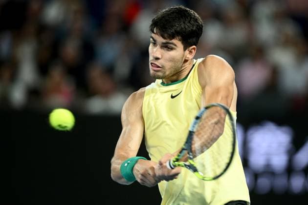 TENNIS AUSTRALIAN OPEN, Carlos Alcaraz of Spain in action during his Mens Quarterfinal match against Alexander Zverev of Germany on Day 11 of the 2024 Australian Open at Melbourne Park in Melbourne, Wednesday, January 24, 2024. ( NO ARCHIVING, EDITORIAL USE ONLY, NO USE IN BOOKS WITHOUT CONSENT MELBOURNE VICTORIA AUSTRALIA  Copyright: xJOELxCARRETTx 20240124001892995324
