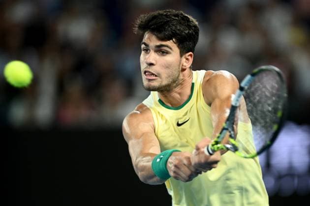 TENNIS AUSTRALIAN OPEN, Carlos Alcaraz of Spain in action during his Mens Quarterfinal match against Alexander Zverev of Germany on Day 11 of the 2024 Australian Open at Melbourne Park in Melbourne, Wednesday, January 24, 2024. ( NO ARCHIVING, EDITORIAL USE ONLY, NO USE IN BOOKS WITHOUT CONSENT MELBOURNE VICTORIA AUSTRALIA  Copyright: xJOELxCARRETTx 20240124001892995382