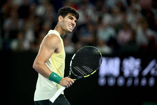 Sport Bilder des Tages TENNIS AUSTRALIAN OPEN, Carlos Alcaraz of Spain reacts during his Mens Quarterfinal match against Alexander Zverev of Germany on Day 11 of the 2024 Australian Open at Melbourne Park in Melbourne, Wednesday, January 24, 2024. ( NO ARCHIVING, EDITORIAL USE ONLY, NO USE IN BOOKS WITHOUT CONSENT MELBOURNE VICTORIA AUSTRALIA  Copyright: xJOELxCARRETTx 20240124001892996693