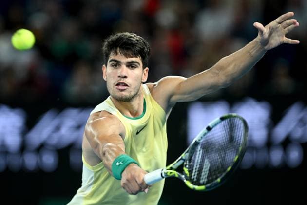 TENNIS AUSTRALIAN OPEN, Carlos Alcaraz of Spain in action during his Mens Quarterfinal match against Alexander Zverev of Germany on Day 11 of the 2024 Australian Open at Melbourne Park in Melbourne, Wednesday, January 24, 2024. ( NO ARCHIVING, EDITORIAL USE ONLY, NO USE IN BOOKS WITHOUT CONSENT MELBOURNE VICTORIA AUSTRALIA  Copyright: xJOELxCARRETTx 20240124001893000569
