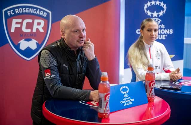 MALMÖ 2024 01 24 Coach Joel Kjetselberg and midfielder Ria Öling at Wednesdays press conference with FC Rosengard ahead of tomorrows Champions League match against SL Benfica MALMÖ SVERIGE x50090x  Copyright: xJohanxNilsson TTx ROSENGARD PRESSKONFERENS CHAMPIONS LEAGUE