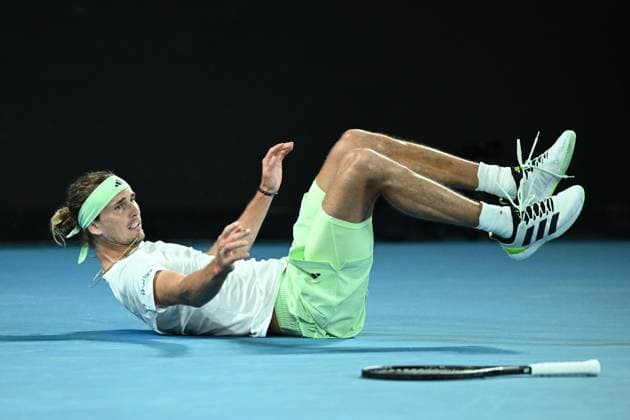 TENNIS AUSTRALIAN OPEN, Alexander Zverev of Germany during his Mens Quarterfinal match against Carlos Alcaraz of Spain on Day 11 of the 2024 Australian Open at Melbourne Park in Melbourne, Wednesday, January 24, 2024. ( NO ARCHIVING, EDITORIAL USE ONLY, NO USE IN BOOKS WITHOUT CONSENT MELBOURNE VICTORIA AUSTRALIA  Copyright: xJOELxCARRETTx 20240125001893014074