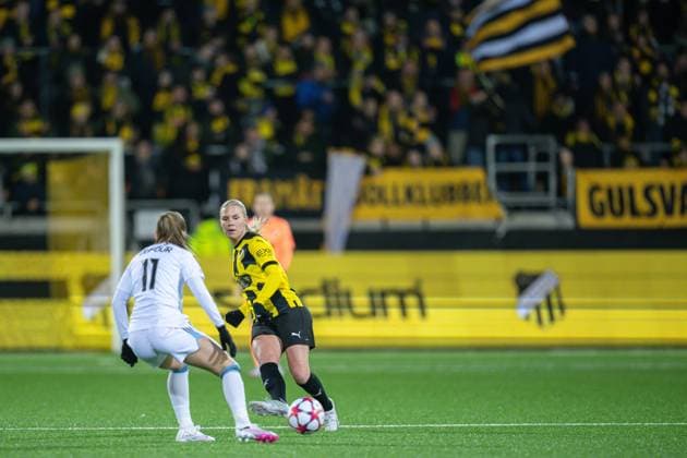 240124 Josefine Rybrink of Häcken during the UEFA Women s Champions League football match between Häcken and Paris FC on January 24, 2024 in Gothenburg Photo Mathias Bergeld BILDBYRAN kod MB MB0841 fotboll football soccer fotball champions league häcken paris fc dam bbeng women kvinner womens champions league bbauto  Copyright: MATHIASxBERGELD BB240124MB031