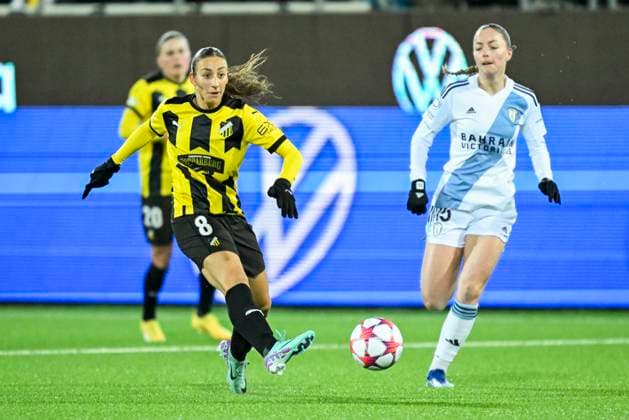 GÖTEBORG, SWEDEN 20240124 Häckens Rosa Kafaji and Paris Margaux Le Mouël during Wednesdays Champions League group D soccer match between BK Häcken and Paris FC at Hisingen arena GÖTEBORG SVERIGE x9200x  Copyright: xBjörnxLarssonxRosvall TTx CHAMPIONS LEAGUE HÄCKEN-PARIS