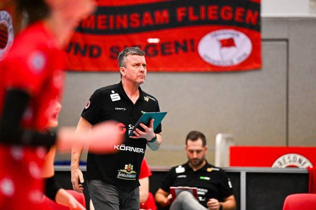 1 Volleyball Bundesliga Women, Dresdner SC vs VC Neuwied, Dresden, 24 01 2024 Alexander Waibl Head Coach Dresdner SC 1 Volleyball Bundesliga Women, Dresdner SC vs VC Neuwied on 24 01 2024 at the Margon Arena Dresden Copyright: xBEAUTIFULxSPORTS Hoepnerx