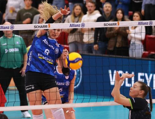 BAU 24 01 2024 Stuttgart Volleyball Allianz MTV Stuttgart vs Ladies in Black Aachen, Monique Strubbe Stuttgart, above