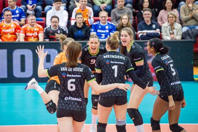 Celine Van Gestel Ladies in Black Aachen, 09 , center rejoices, cheers with Team Allianz MTV Stuttgart Ladies in Black Aachen, Sport, Volleyball Bundesliga, Women, VBL, Season 2023 24, 24 01 2024, Stuttgart SCHARRena , DEU Allianz MTV Stuttgart Ladies in Black Aachen, Sport, Volleyball Bundesliga, Women, VBL, Season 2023 24, 24 01 2024, Stuttgart SCHARRena , DEU Stuttgart Copyright: xSandyxDinkelackerx EP_SDR