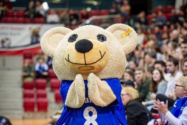 MTV Mascot CHARLY Applause Allianz MTV Stuttgart Ladies in Black Aachen, Sport, Volleyball Bundesliga, Frauen, VBL, Saison 2023 24, 24 01 2024, Stuttgart SCHARRena , DEU Allianz MTV Stuttgart Ladies in Black Aachen, Sport, Volleyball Bundesliga, Frauen, VBL, Saison 2023 24, 24 01 2024, Stuttgart SCHARRena , DEU Stuttgart Copyright: xSandyxDinkelackerx EP_SDR